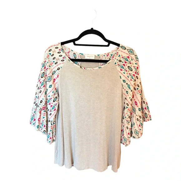 Boho Chic Beige Top with Floral Sleeves - Perfect for Spring & Summer! - Picture 10 of 15